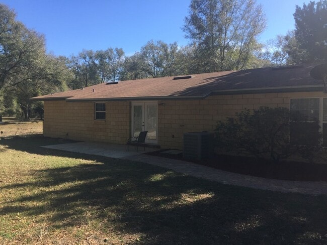 Building Photo - 3 Bdr 2 Ba Concrete Block Home on One Acre