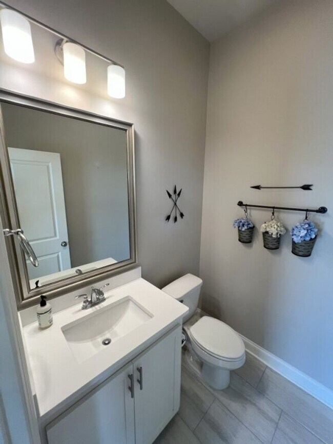 Building Photo - Beautiful 4-Bedroom Home in The Magnificen...