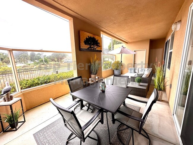 Building Photo - ***Beautiful 2 bed / 2 bath Townhome in Co...