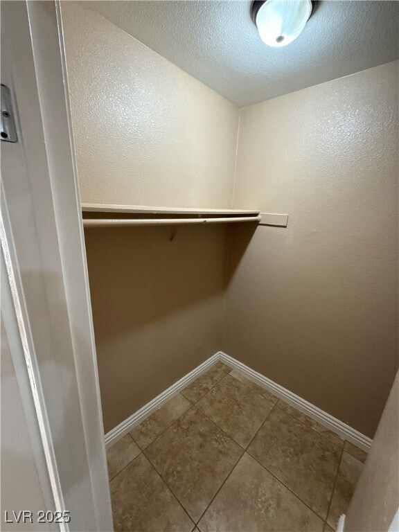 Building Photo - 305 N 10th St