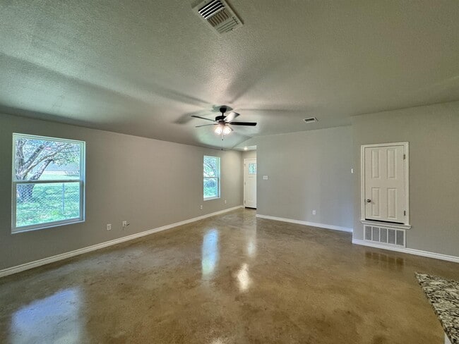 Building Photo - 1908 Zuni Trce