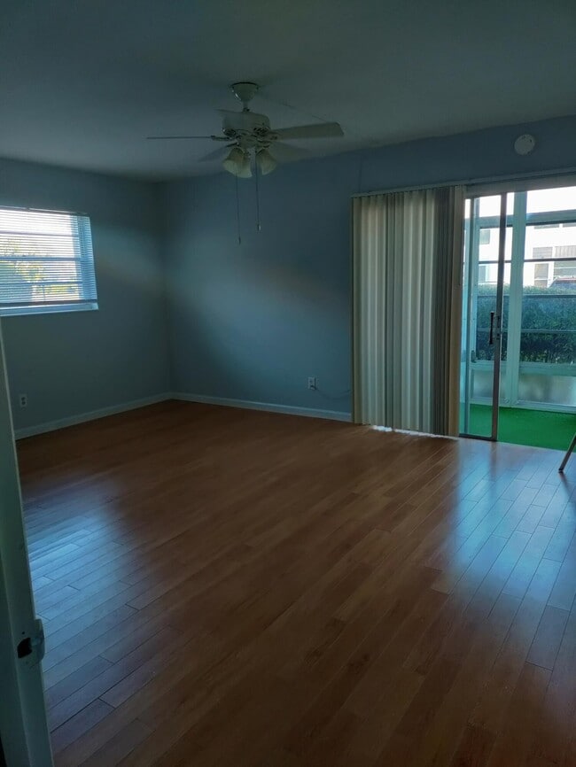 Building Photo - 2600 SE Ocean Blvd