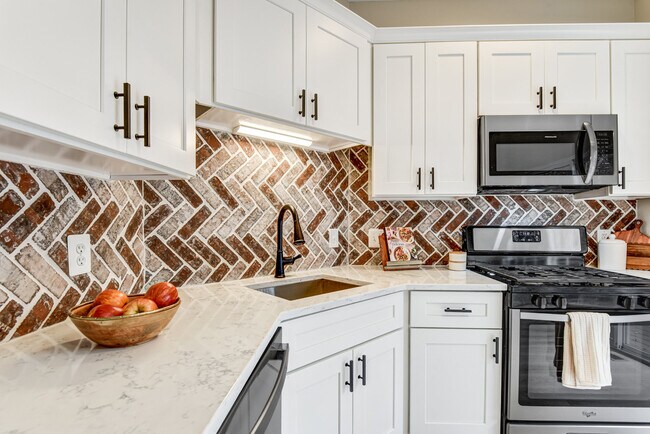 Building Photo - 12527 Heykens Ln