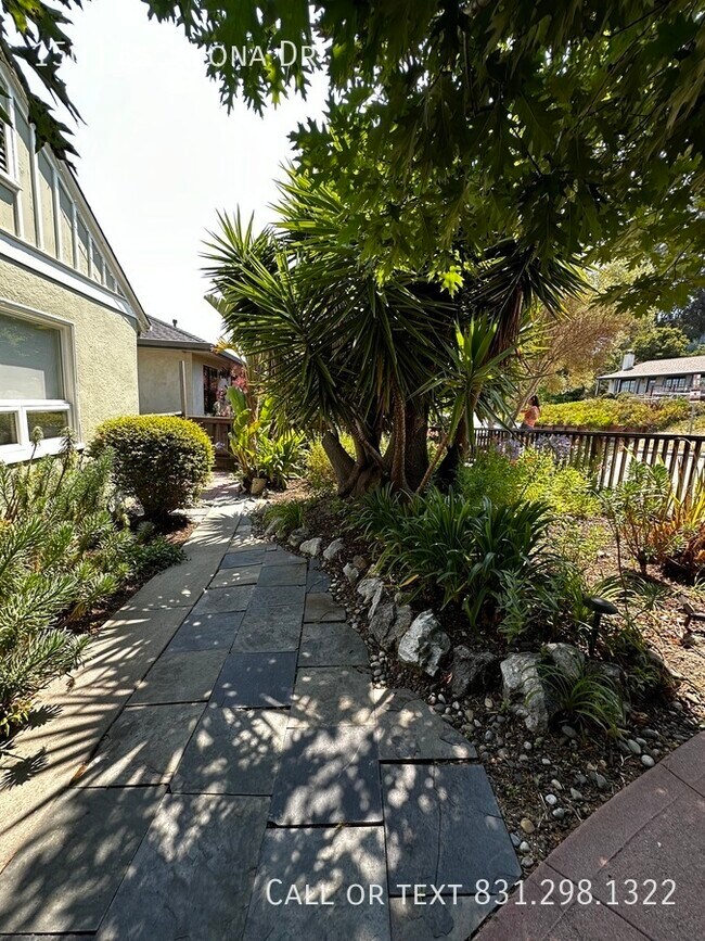 Building Photo - west side charm with garage