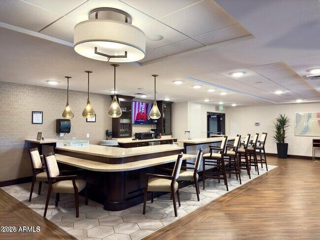 Building Photo - 5900 S Gilbert Rd