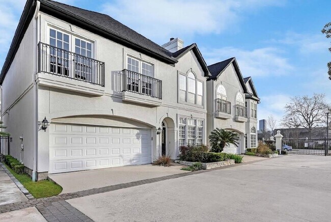 Primary Photo - 2122 Nantucket Dr