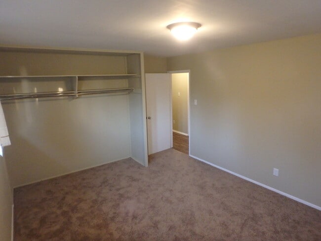 Building Photo - 1419 SW Caledon St