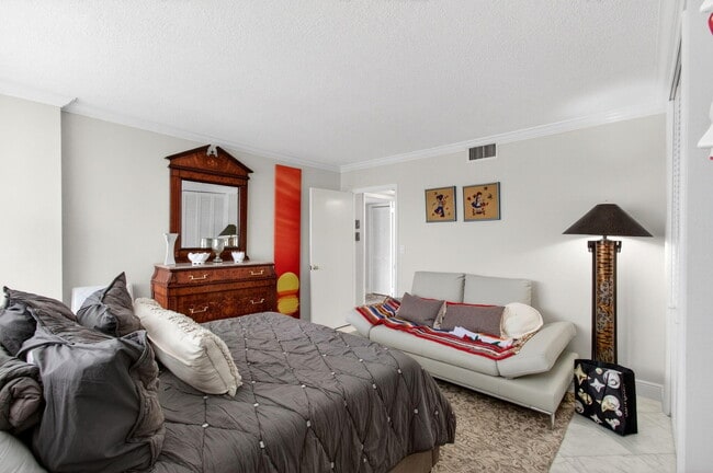 Building Photo - 1200 S Ocean Blvd