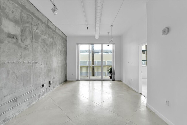 Building Photo - 2001 Biscayne Blvd