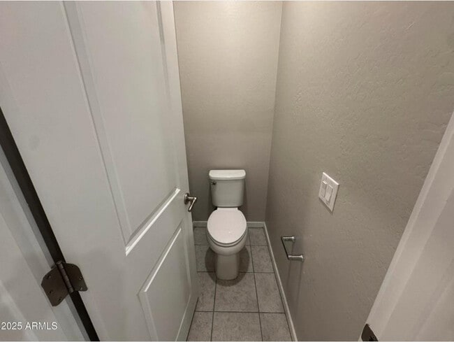 Building Photo - 775 E Furness Dr