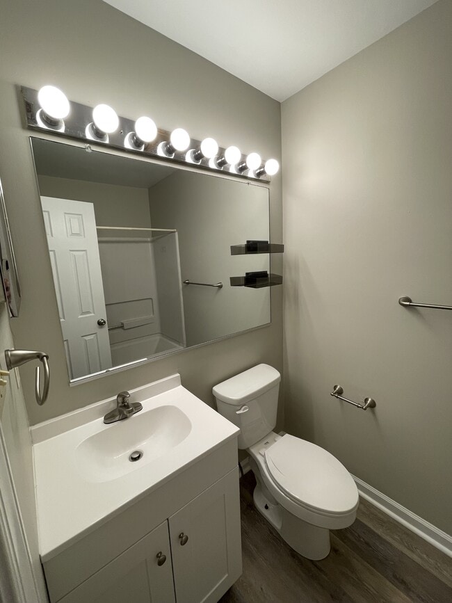 Building Photo - 1626 Glen Ave