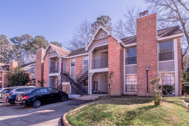 Building Photo - 2401 Sycamore Ave