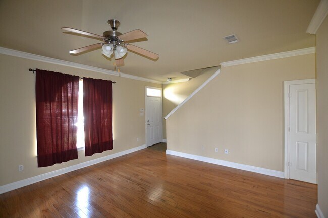Building Photo - 2117 Cypress Hall Alley
