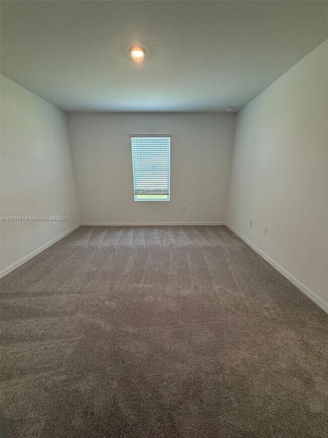 Building Photo - 5658 Nispero Wy