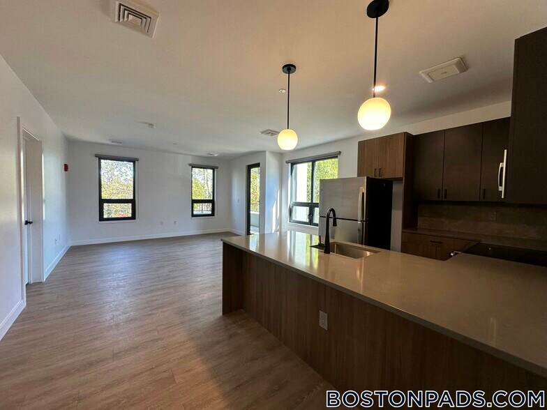 Building Photo - 199 Gardner St