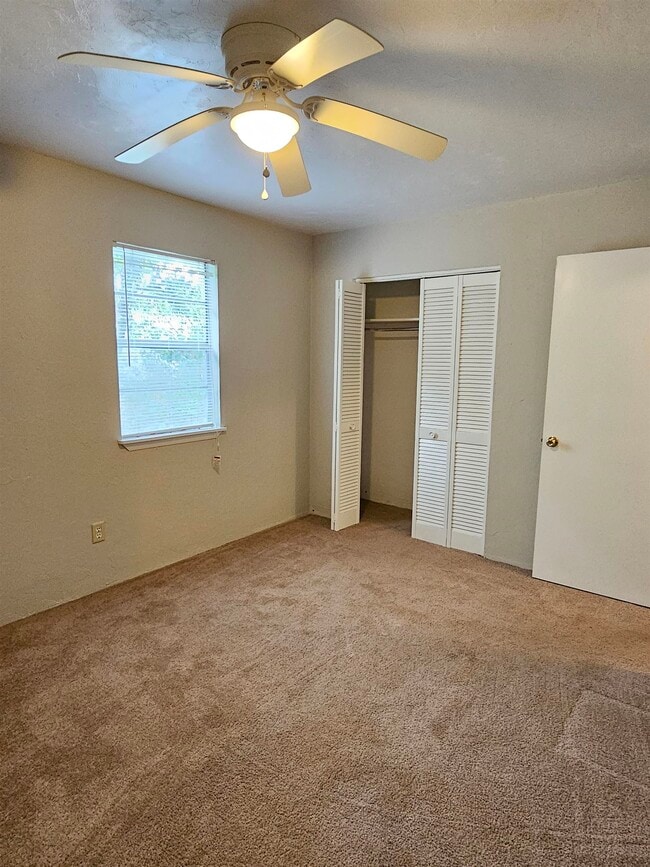Building Photo - 2985 Woodrich Dr
