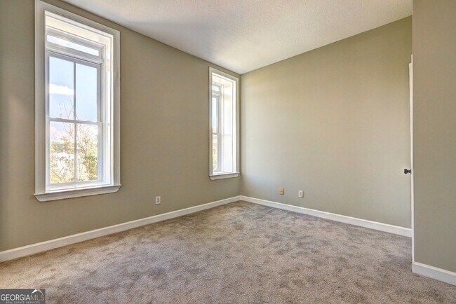 Building Photo - 123 S Broad St