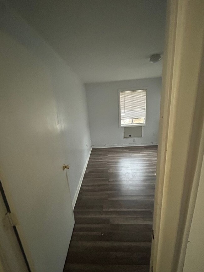 Primary Photo - 440 Sawmill Rd