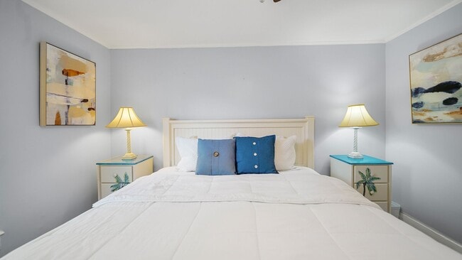 Building Photo - 14 Sanchez Ave