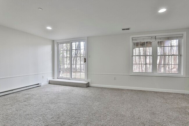 Building Photo - 92 Barrington Ave