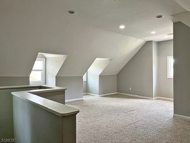 Building Photo - 200 Roseland Ave