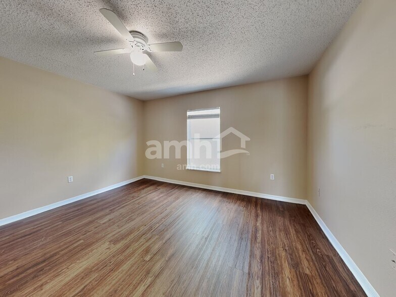 Building Photo - 934 Brenton Leaf Dr