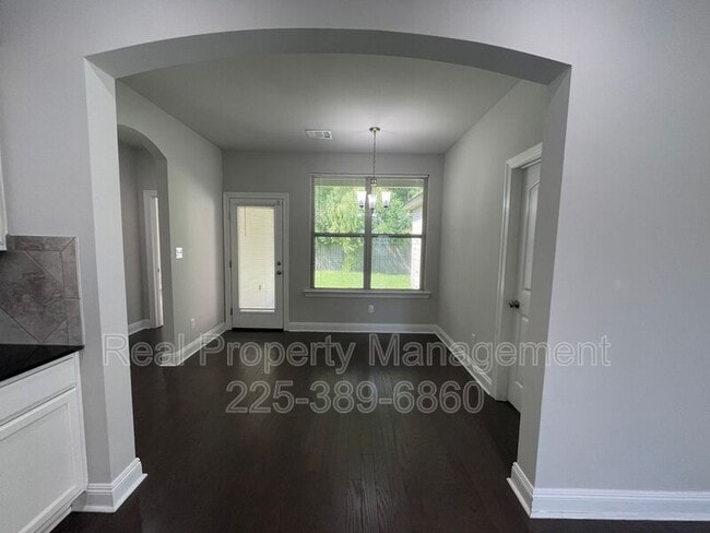 Building Photo - 7948 Antebellum Ave