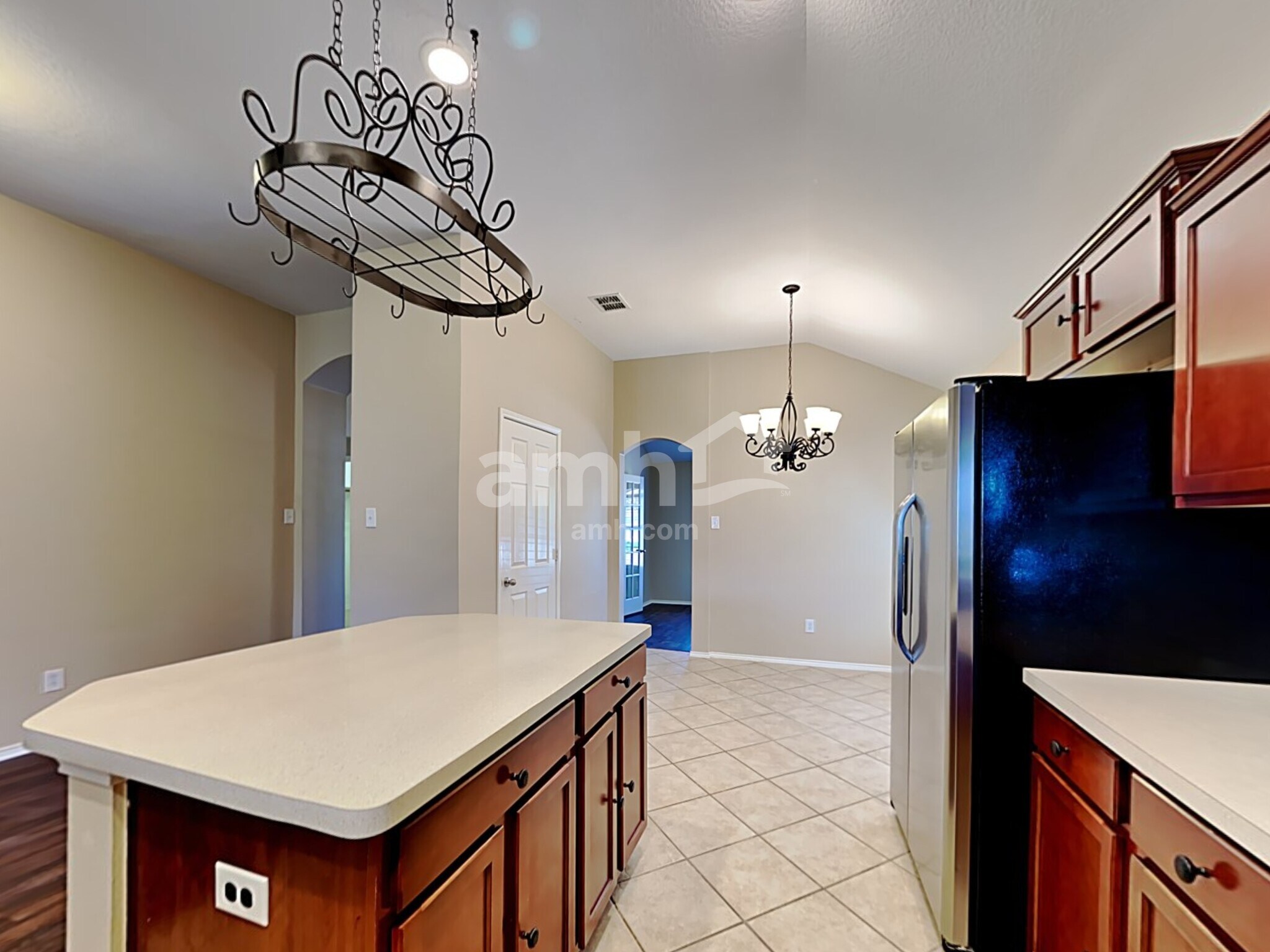 Building Photo - 1117 Luckenbach Dr