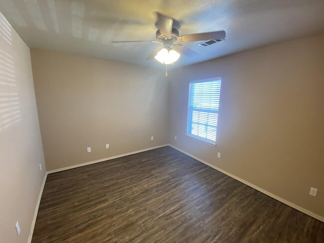 Building Photo - 2808 Fairway Hamlet Ct