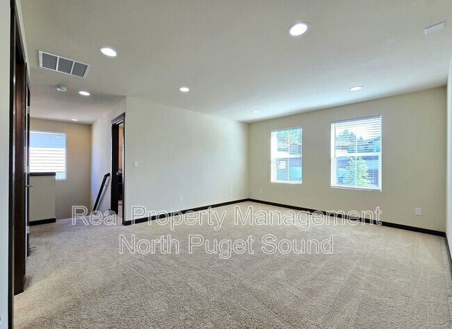 Building Photo - 5114 80th Ave NE