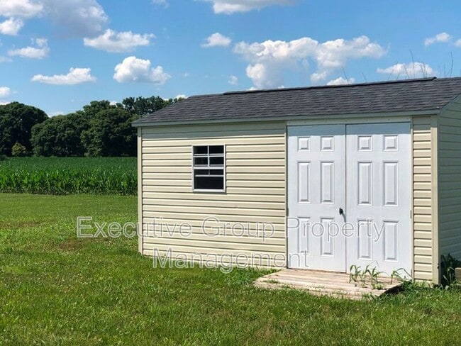 Building Photo - 275 Oxmoor Dr