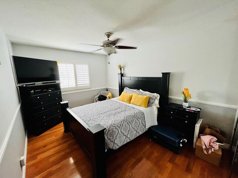 Building Photo - 21945 Centurion Way