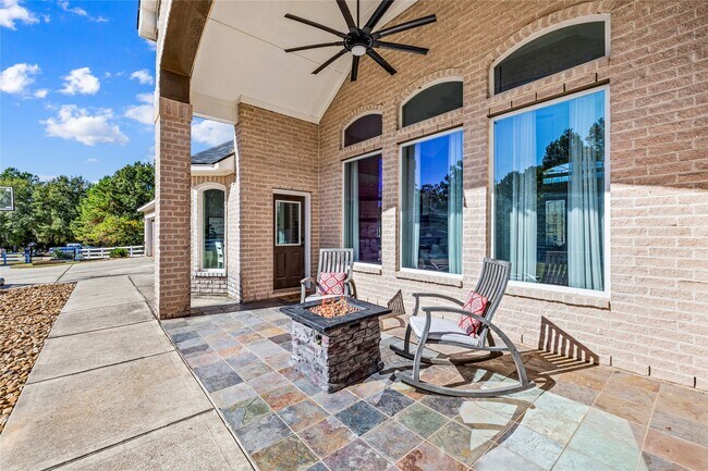 Building Photo - 11601 King George Ct