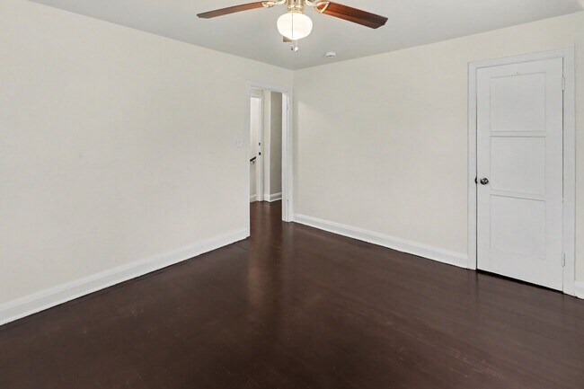 Building Photo - 3219 Taylor Ave