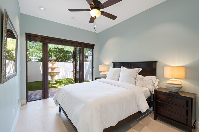 Building Photo - 1312 SE 2nd Ct