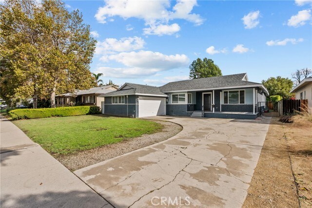 Building Photo - 10144 Gaviota Ave