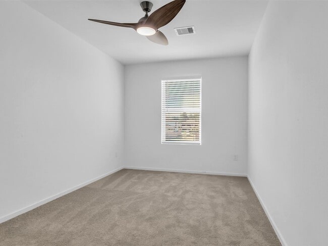 Building Photo - 25344 Carnation Ct