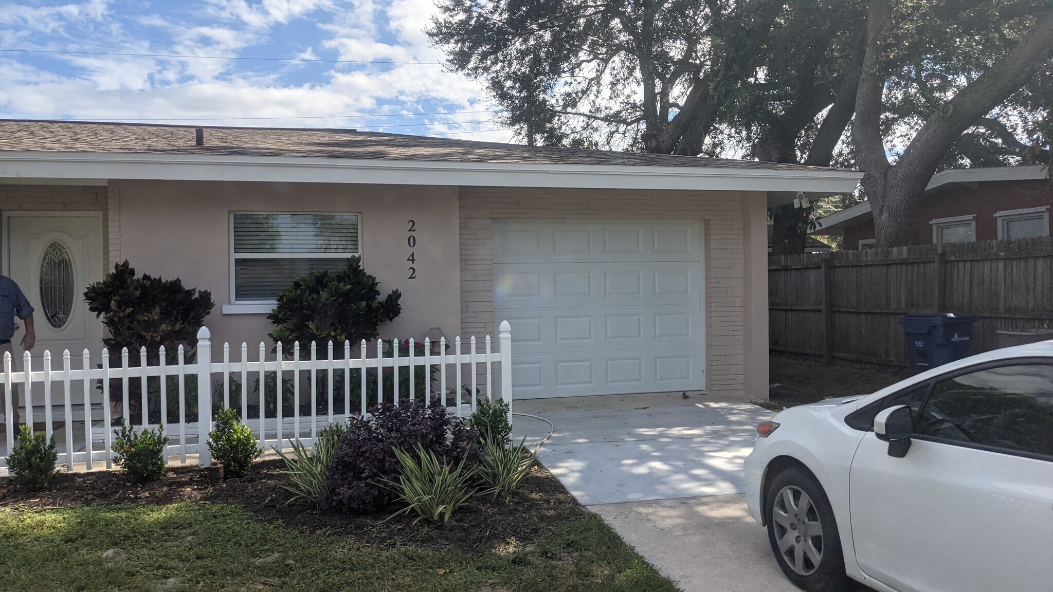 Building Photo - 2042 Harley Ave