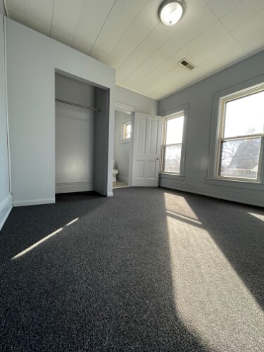 Building Photo - 404 Scammel St