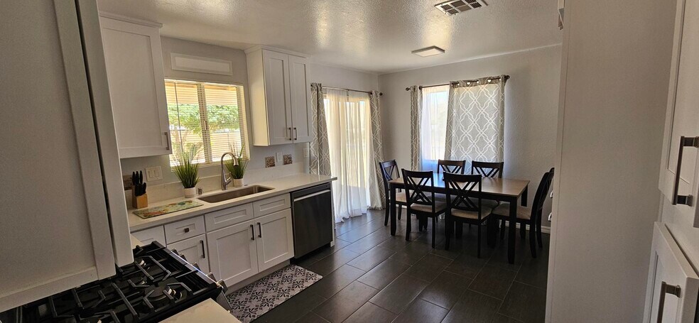 Building Photo - 7708 Mariposa Trl