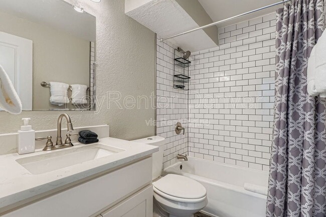 Building Photo - 1452 Ivy St