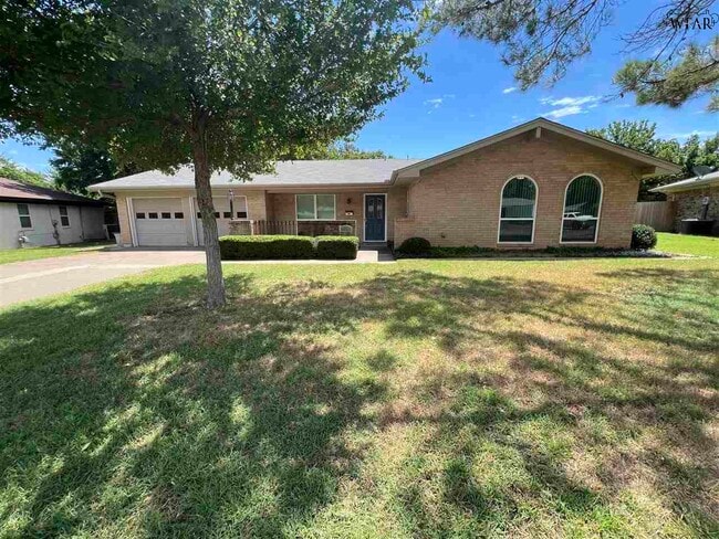 Primary Photo - 3505 Regina Cir