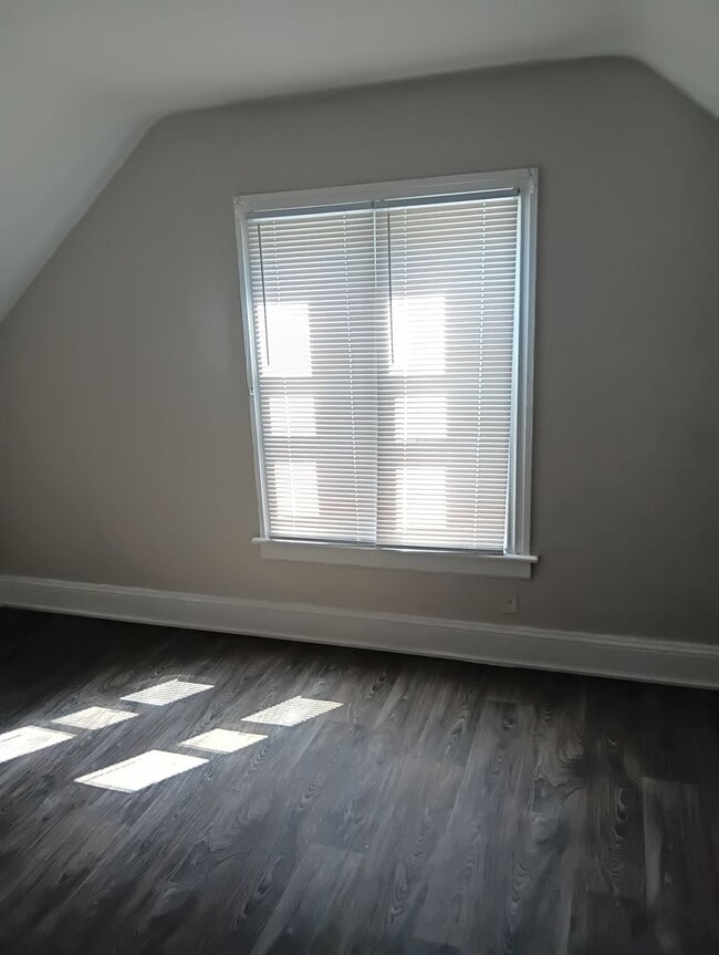 Building Photo - **Cranston Three Bed Single Family - $2,495**