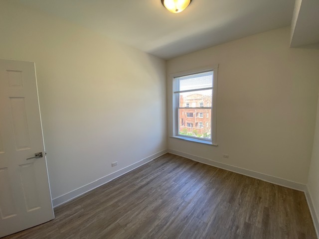 Building Photo - 1053 W Columbia Ave