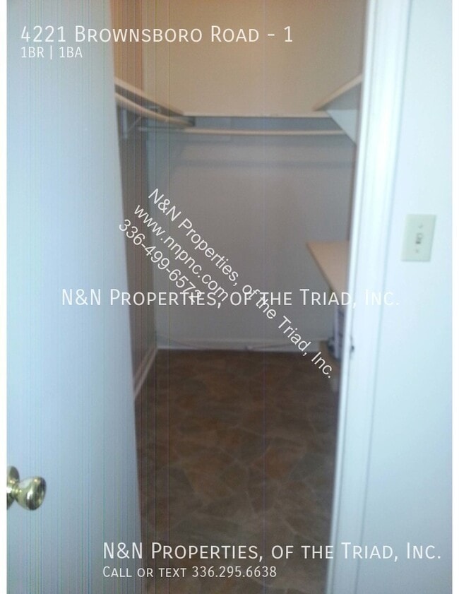 Building Photo - 4221 Brownsboro Rd