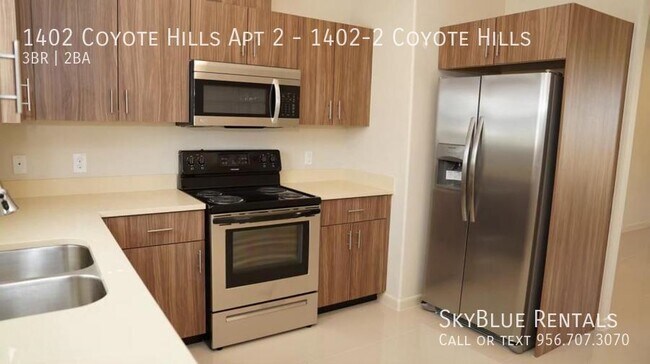Building Photo - 1402 Coyote Hls