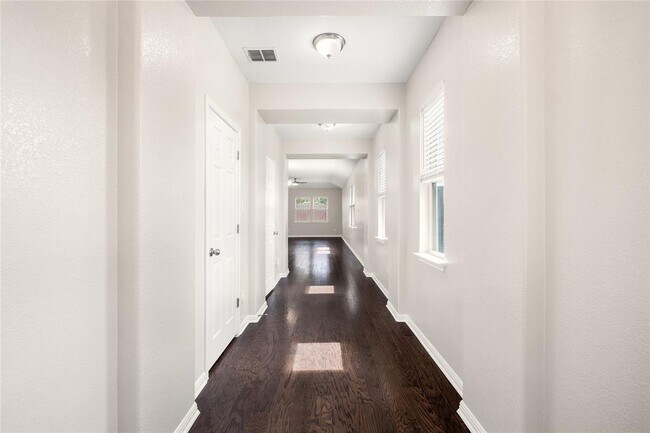 Building Photo - 1312 Jenkins Bnd
