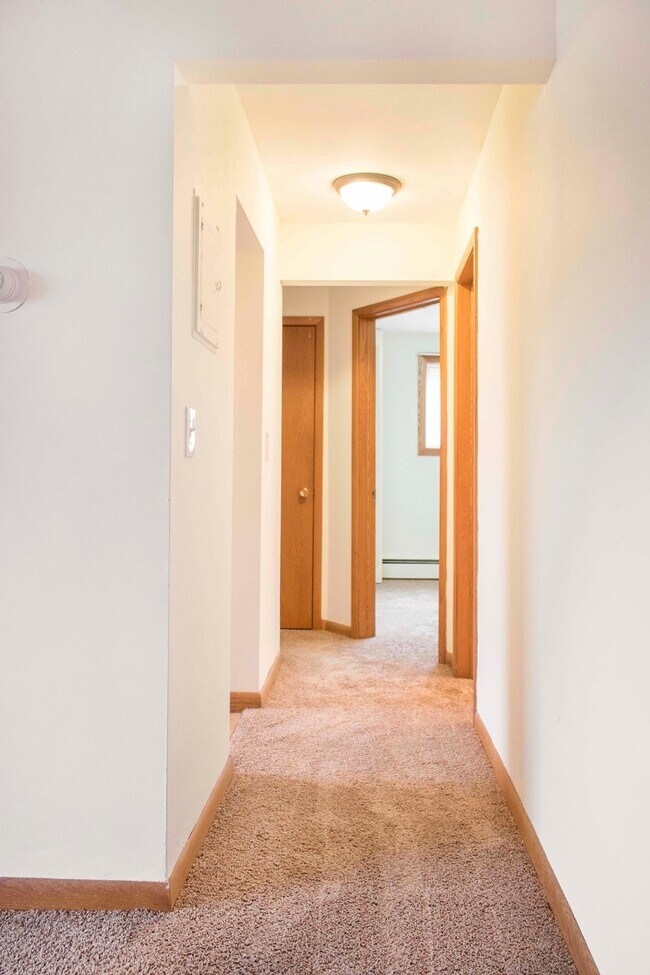 Building Photo - Montana