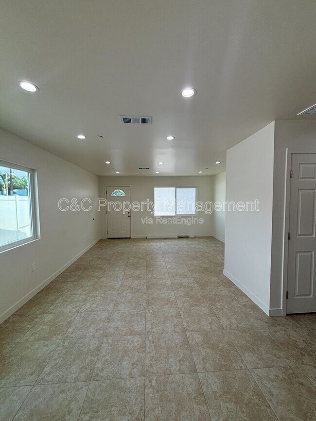 Building Photo - 18110 Gault St