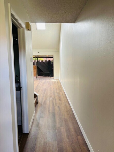 Building Photo - 3616 Pine Cone Cir
